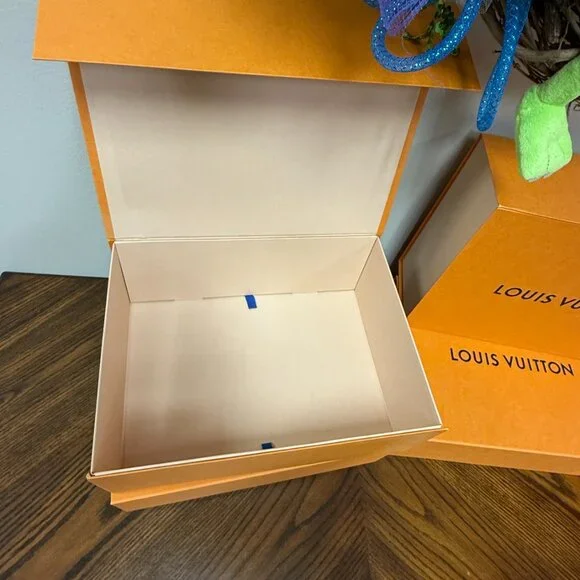 Louis Vuitton Orange Magnetic Gift Boxes (Lot of 4, Large) - Picture 2 of 12